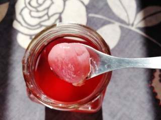 16、杨梅荔枝饮,染红了荔枝。