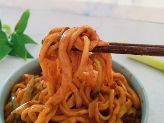 20、手擀炸酱面,成品