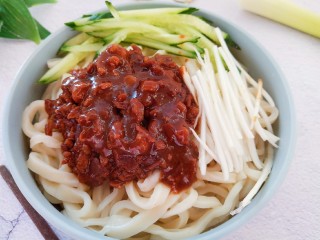 21、手擀炸酱面,成品
