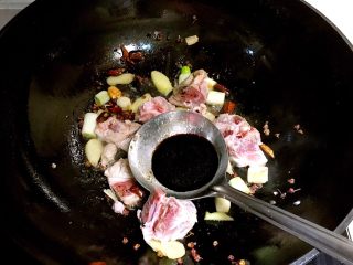 12、什锦卤煮,加入生抽