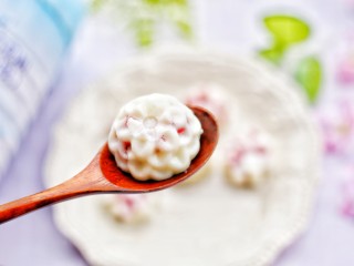 15、少女风的草莓牛奶冻,来一口～