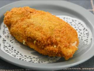 10、面对这种鸡排，吃完再考虑减肥的事！,控油，稍稍放凉。