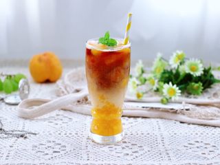 12、黄桃养乐多冰咖啡,每天一杯太过瘾啦。