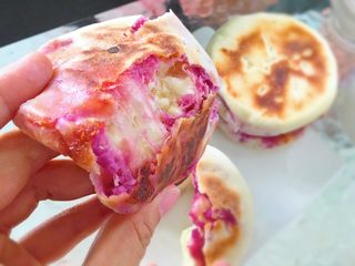 17、紫薯芝士发饼,超级拉丝。