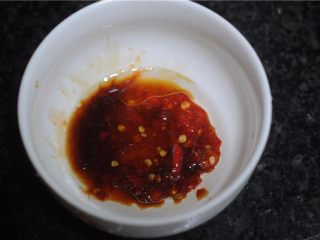 10、糯米控绝不能错过——香烤鱿鱼包饭,生抽、盐、剁椒混合