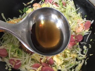 20、虾仁什蔬炒面,料酒半汤勺