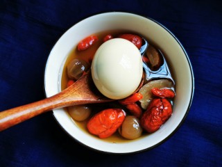 10、土鸡蛋桂圆枸杞红枣茶,养颜美肤。