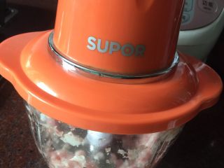 10、日式煎饺,打成肉泥