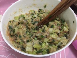 24、日式煎饺,搅拌均匀