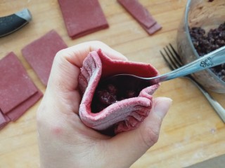 19、花样面食-福袋,装入红豆馅（什么馅都可以）