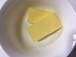 4、紫薯苹果球&山药????球,称量好黄油