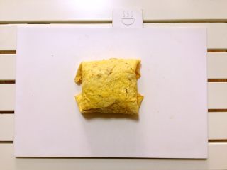 14、茄汁mini蛋包饭,分别包至材料用完即可。（也可包成别的喜欢的形状）