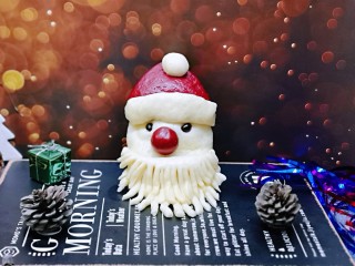 19、不一样的面食~圣诞老人馒头,蒸好后出锅了呦~美美哒!