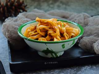 14、蒜蓉芝麻酱拌面,即便是厨房小白，也能做成！