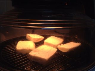 8、椒盐烤馍片,设置180度、10分钟