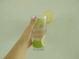 6、青提柠檬气泡水—夏天的快乐,期待大家尝试