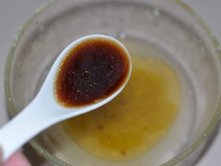 15、爽拌粉丝,两勺香醋。