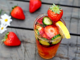 2、冰爽水果鸡尾酒（皮姆一号酒）,好看吧！