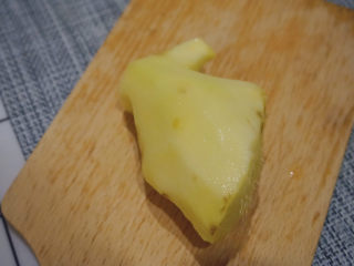 3、姜撞奶,生姜去皮