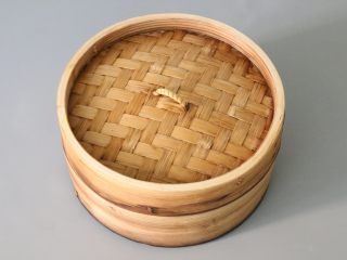 3、红薯丸子,蒸30分钟，红薯熟透即可。