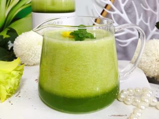 15、属于春天的果汁～羊角蜜香梨汁,我们的这一份健康美味的羊角蜜香梨汁就完成了