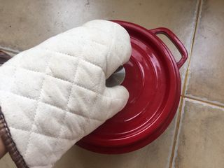 28、什蔬蒜香鸡翅,盖上盖子 放进烤箱