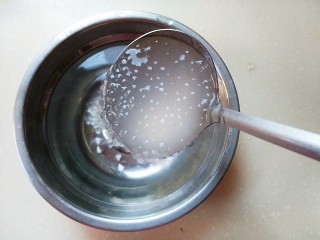 7、芒果西米捞,把西米过下凉水会更Q弹哦。