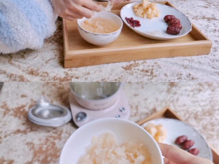 2、蔓越莓银耳羹简易养生壶版,银耳提前泡发半小时后撕成小朵