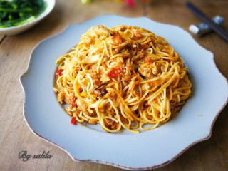 16、#咸味#蟹黄面,很鲜美，味道好赞！