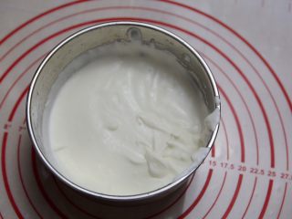 11、焦糖玛奇朵,打至4～5分发，浓稠可流动状态。