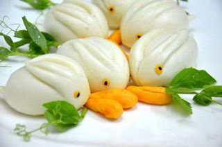 12、小兔包子,蒸好的小白兔包子，小朋友会很喜欢