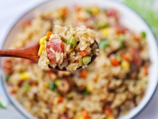 17、香到流口水的香菇腊肠焖饭,香到流口水了。