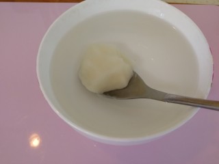 8、百香果+芒果苹果汁,蜂蜜用温开水化开（如图）