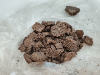 5、不怕化的冰激凌，看我让它72变~,捏碎