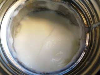 11、手工酸奶,下面的酸奶也很浓稠。