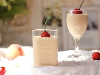 14、水蜜桃车厘子奶昔,成品一