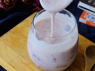 12、蔓越莓大果粒,淡淡的粉色真是讨人喜欢。