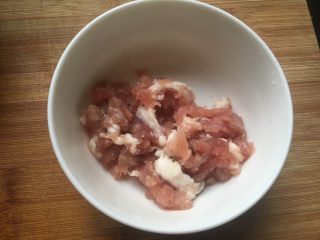 5、花样蛋包饭,肉切碎