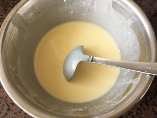 2、可丽饼,室温下静置30分钟再用哦～