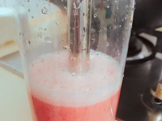 6、高颜值 草莓????益力多 ,两分钟就搞定啦