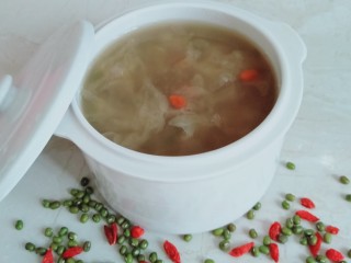 13、绿豆雪耳汤,成品:)