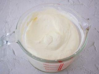 7、榴莲雪糕,搅拌均匀