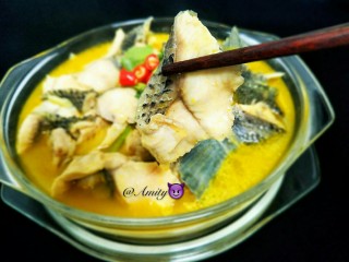 22、酸汤鱼,好嫩啊，好好吃。不爱吃鱼的我也忍不住吃几块。汤特别好喝。酸酸辣辣的????