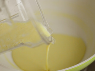 9、土豆玉米浓汤,再倒回锅中煮开