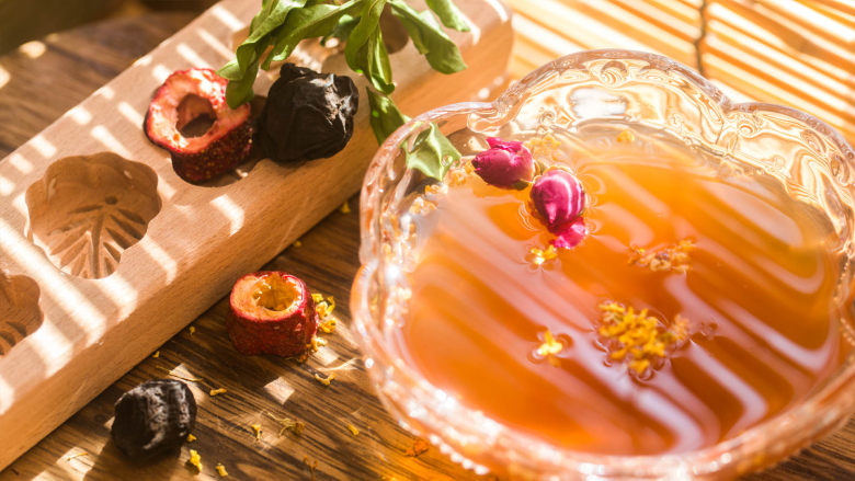 【酸梅汤】最正宗的古法酸梅汤，是烟熏味的