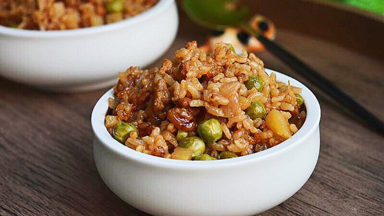 懒人美食之-肉末洋葱双豆焖饭