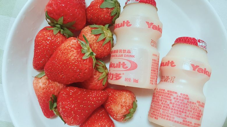 高颜值 草莓益力多