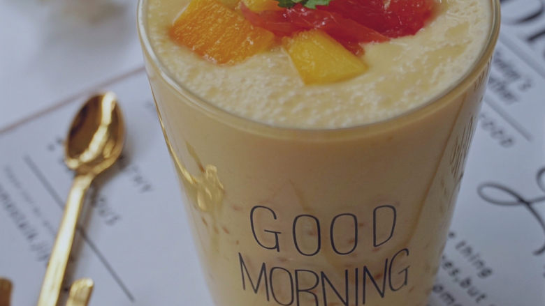 秒杀甜品店的，简单做法的杨枝甘露！