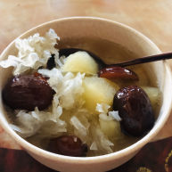 苹果银耳红枣汤