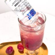 花看半开，酒饮微醺，是人生最好的状态